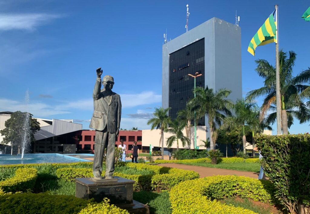 Prefeitura questiona impacto financeiro e veta isenção de ISS para recém-formados