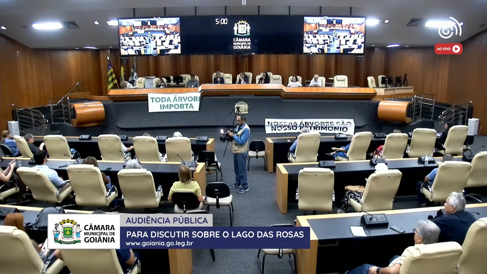 Lago das Rosas: audiência pública evidencia divergências sobre laudos e retirada de árvores