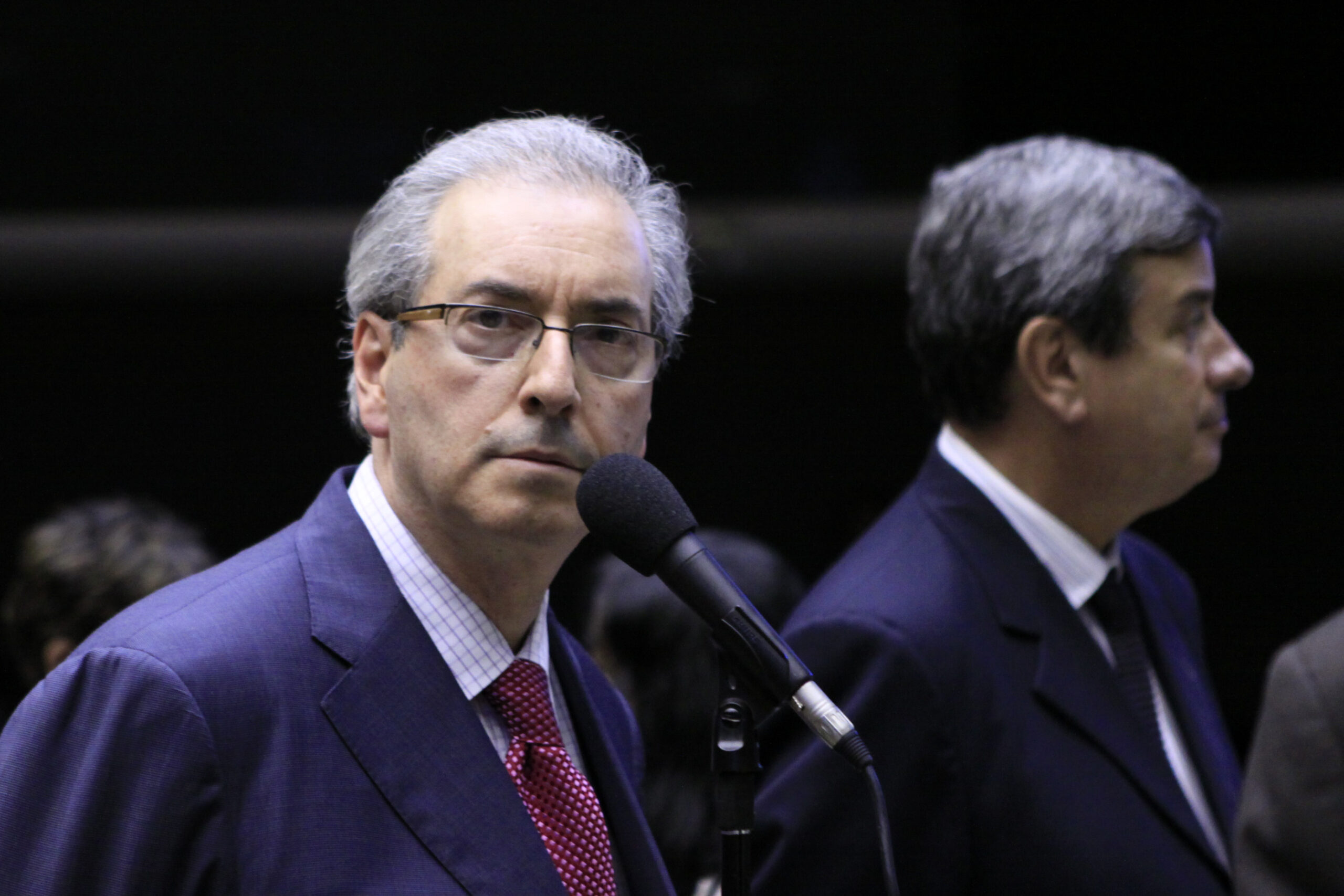 STF bloqueia R$ 6,1 milhões de Eduardo Cunha e amplia pressão sobre uso de emendas