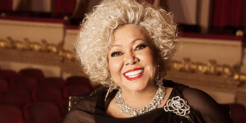 6af22536 7e41 4660 872c 2d2b741dca4b Alcione 50 Anos 06 Por Vinicius Mochizuki fm detalhe 1140x570 1 | PortalGO