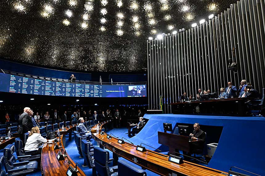 Senado aprova penas mais severas para crimes sexuais digitais contra crianças e adolescentes