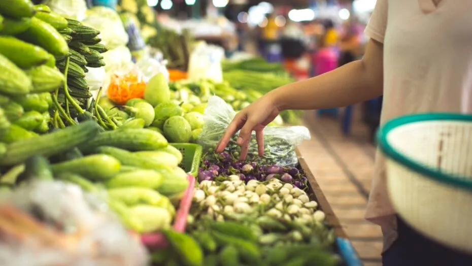 Feira Sabores de Goiás traz produtos da agricultura familiar ao Paço Municipal