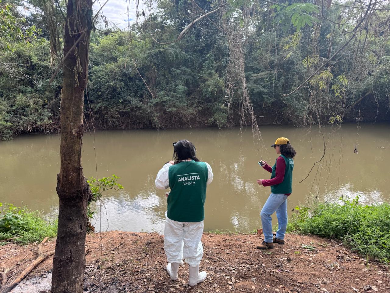Amma e Semad investigam suspeita de despejo irregular no Rio Meia Ponte