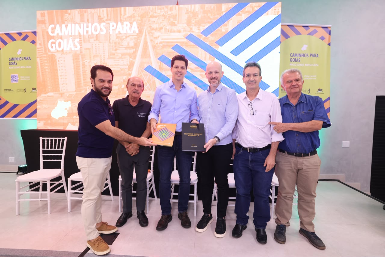 Daniel recebe estudo da Fundação Ulysses Guimarães para embasar plano de governo