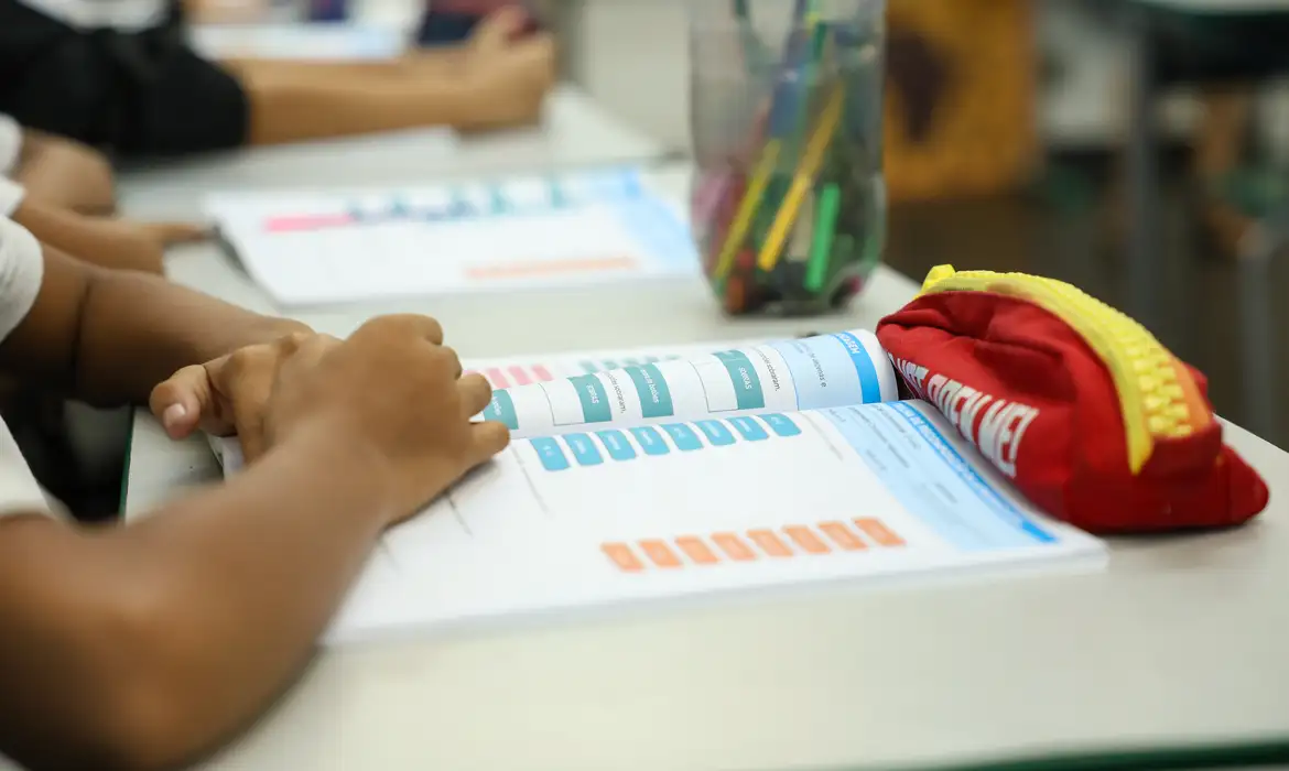Formação cidadã ganha reforço com duas leis publicadas hoje