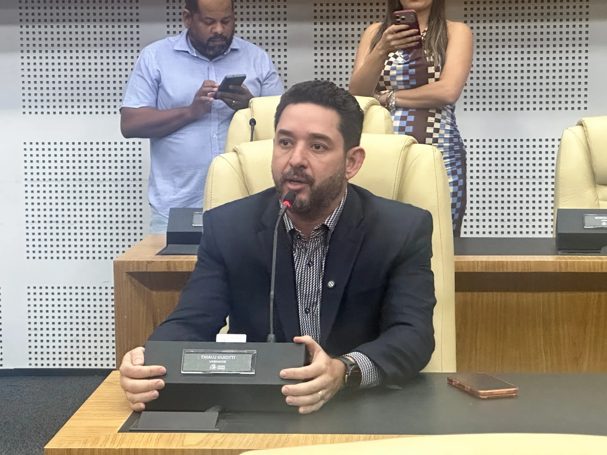 Câmara de Goiânia aprova sistema Revela com lista pública de homens condenados por violência contra mulheres