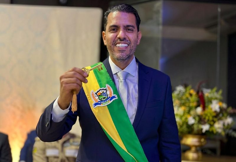 Prefeito de São Miguel do Araguaia obtém liminar e mantém mandato