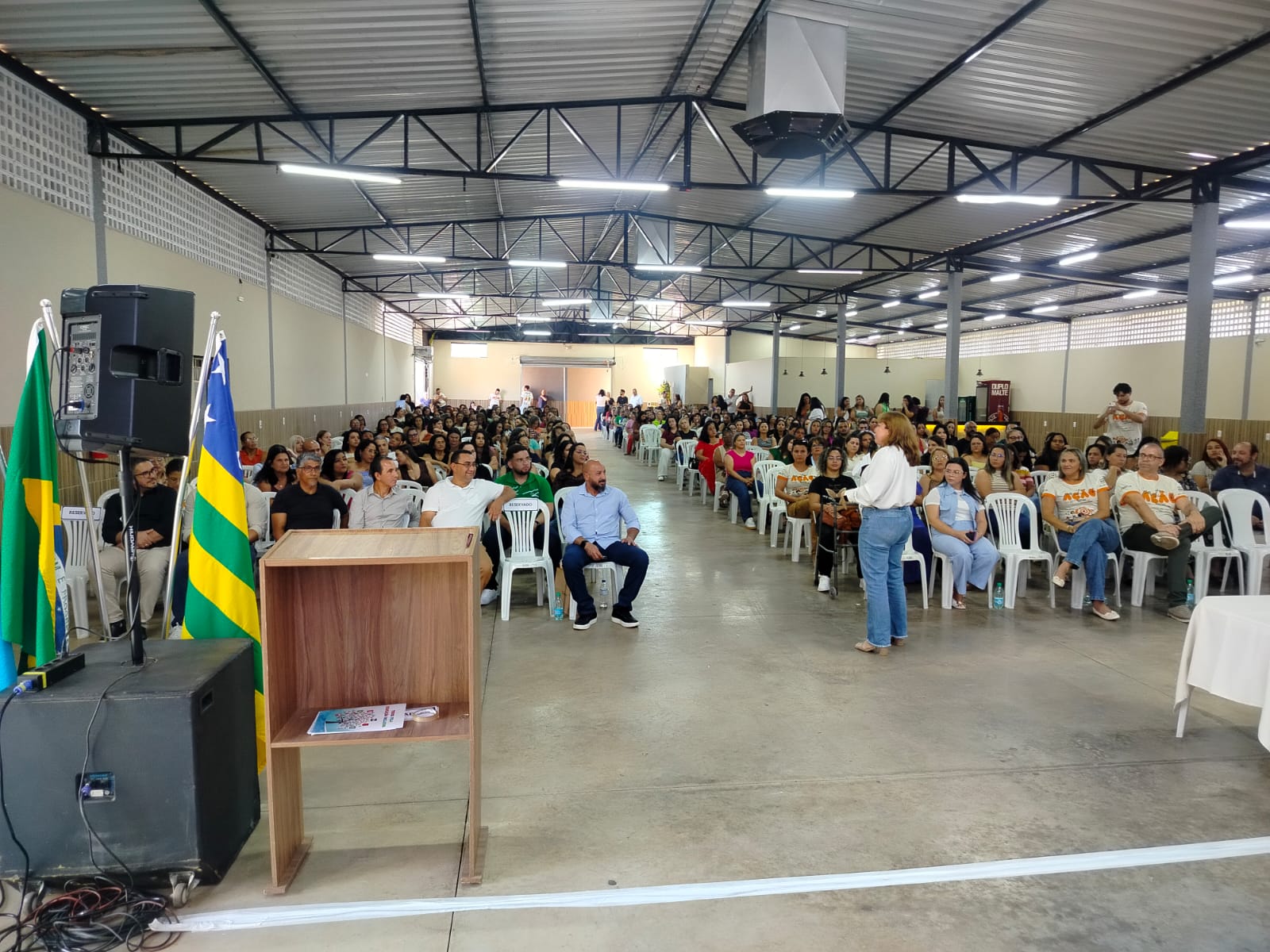 Lideranças da educação e da política se reúnem em evento com Fátima Gavioli