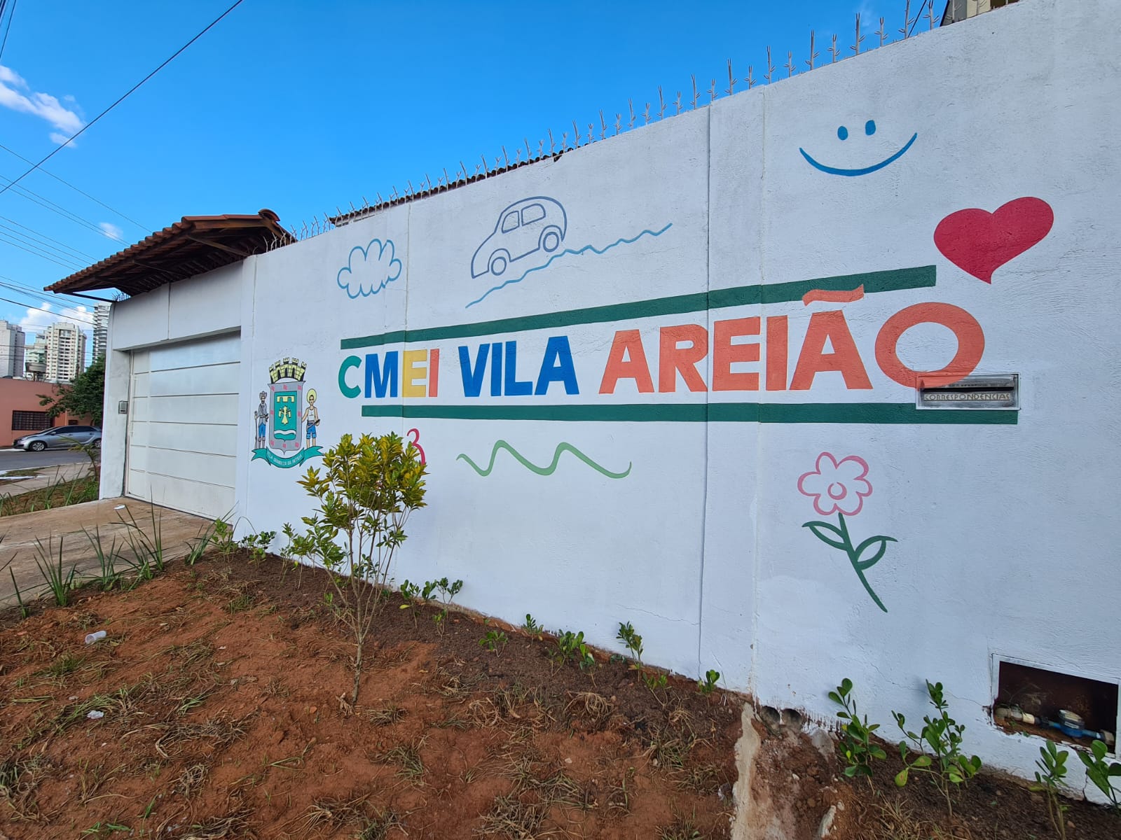 Servidores administrativos da Educação de Goiânia entram em greve na segunda-feira (17)