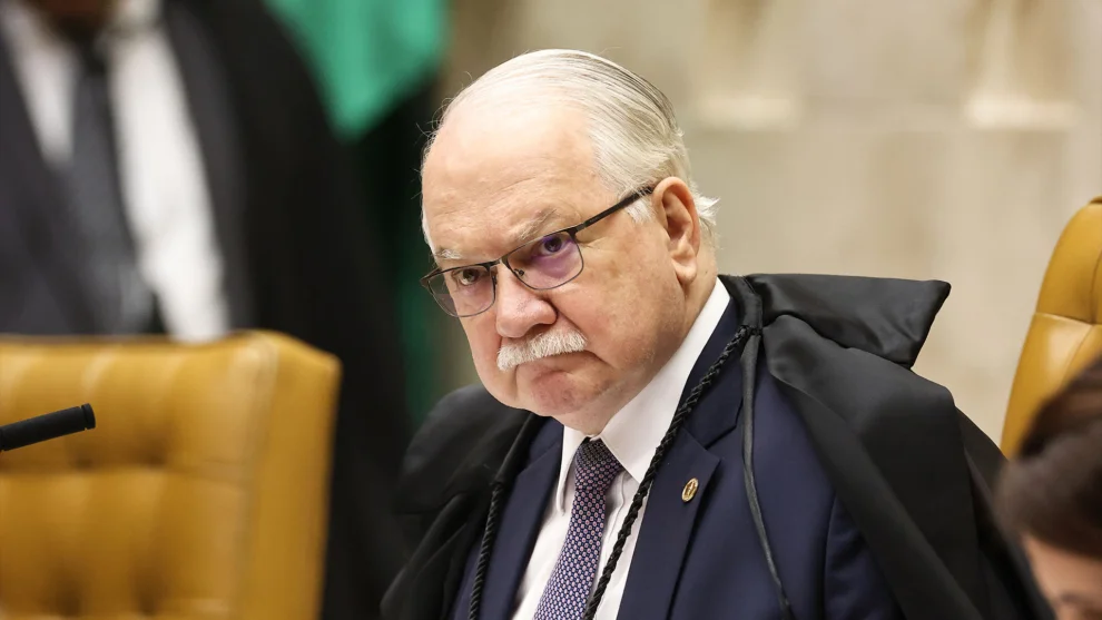 Fachin promete encerrar inquérito das fake news em meio à crise no STF