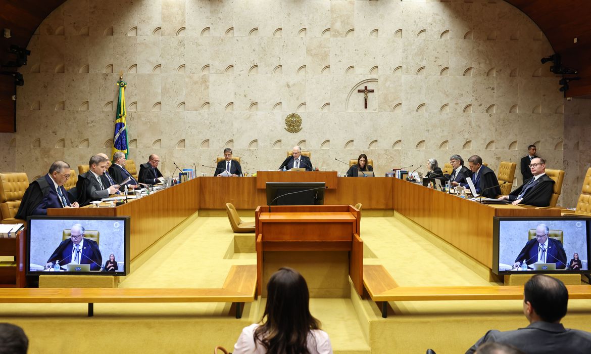 Dois ministros fora da votação e nenhum voto: como começou a análise do caso Moraes