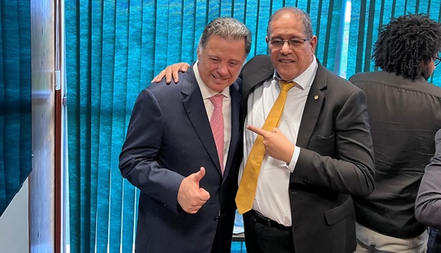 Jeferson Rodrigues desiste de candidatura e amplia baixas do PSDB em Goiás