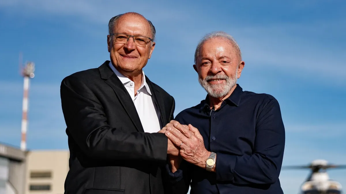 Lideranças ligadas ao PSDB e empresários fazem ato pró-Lula em Goiânia
