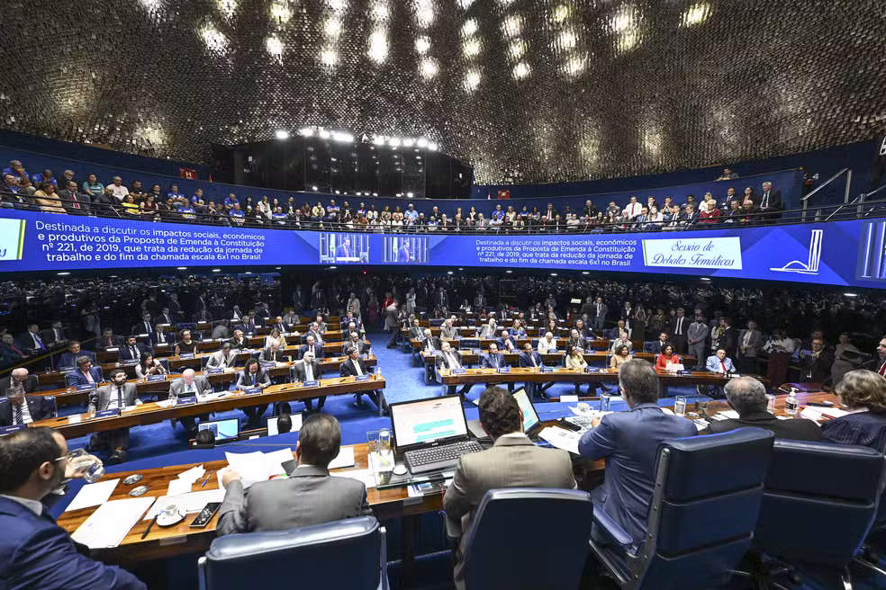 Senado aprova fim da escala 6×1 com 75 votos favoráveis