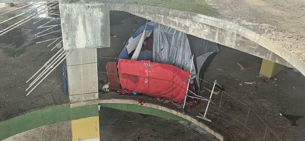 Prefeitura autua dono de prédio abandonado há 25 anos no Centro de Goiânia