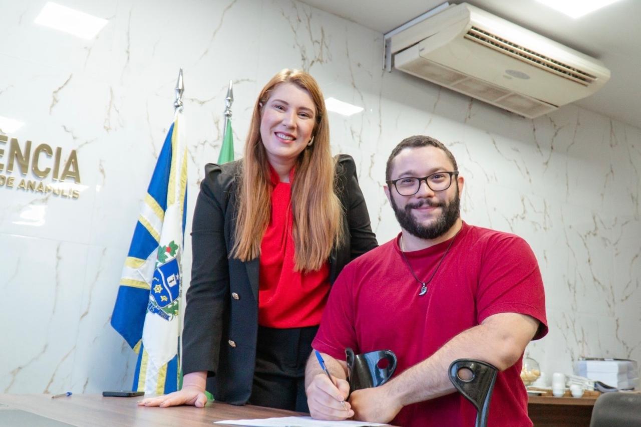 Andreia Rezende destaca valorização de servidores e fortalecimento da Câmara de Anápolis