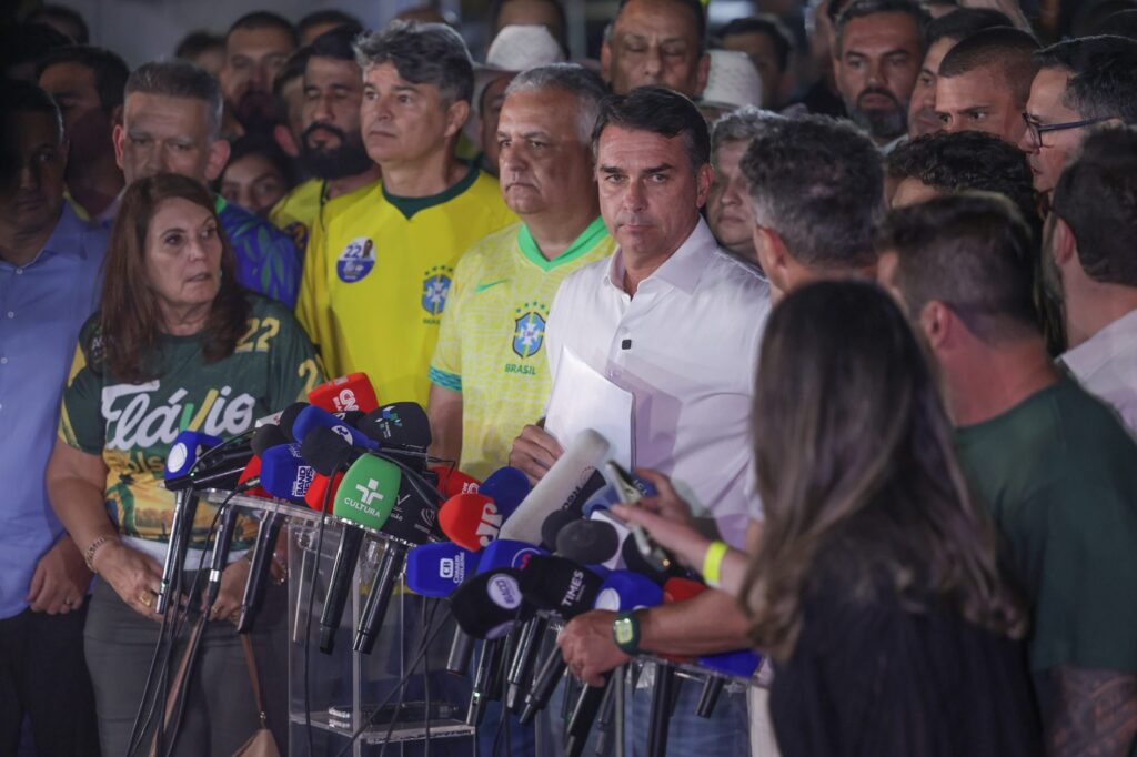 flavio bolsonaro candidato derrotado a presidencia nao reconhece o resultado | PortalGO